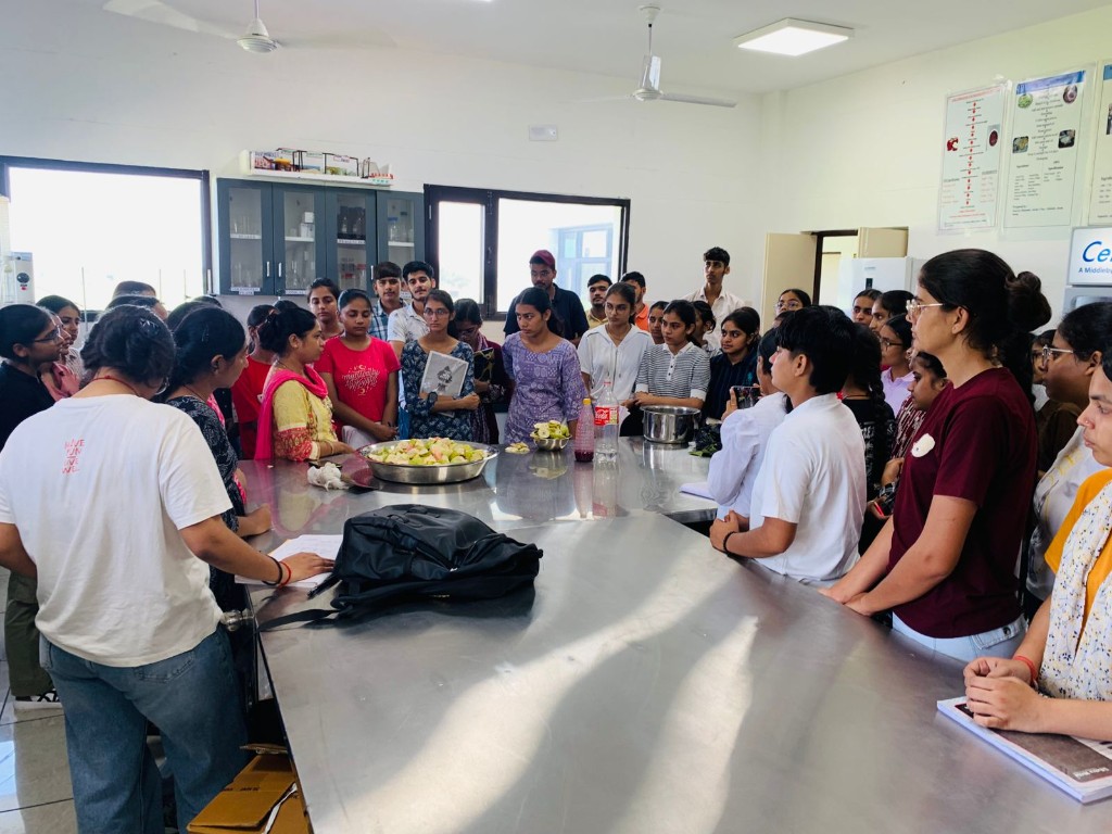 B.Sc. Horticulture students in practical laboratory session